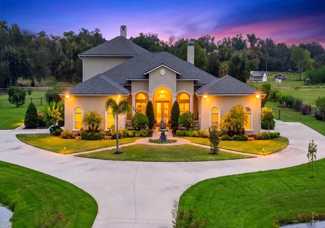 Single family home for sale at 520 Rye Rd NE, BRADENTON, FL 34212 | MLS# A4708277