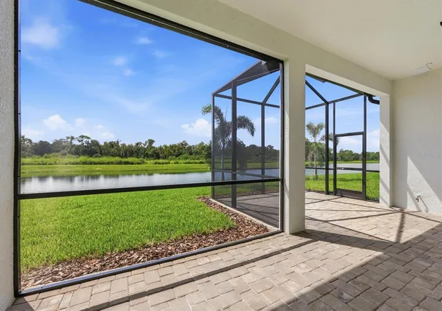 Photo 3 of Single family home for sale at 14733 Sunset Crst Ln, Parrish, FL 34219 | MLS# A4708278 | Listing updated on 2026-10-09