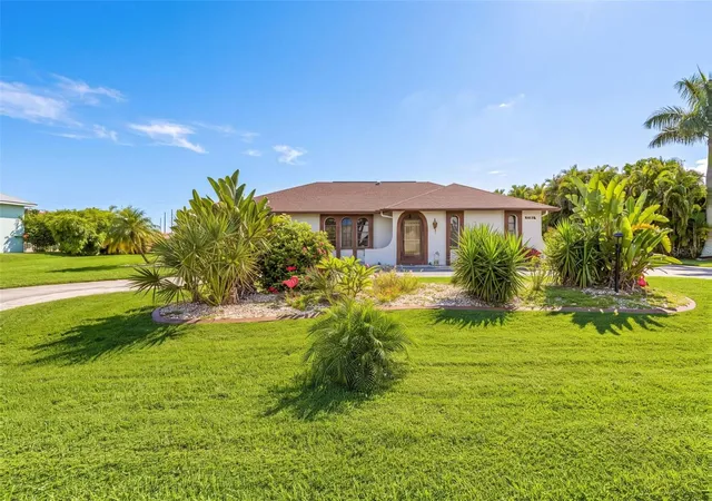 Photo 1 of Single family home for sale at 17161 Waters Edge Cir, North Fort Myers, FL 33917 | MLS# C7531500 | Listing updated on 2026-10-03