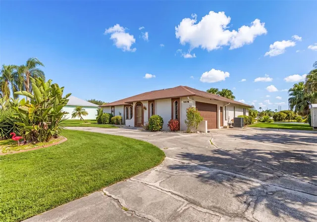 Photo 3 of Single family home for sale at 17161 Waters Edge Cir, North Fort Myers, FL 33917 | MLS# C7531500 | Listing updated on 2026-10-03