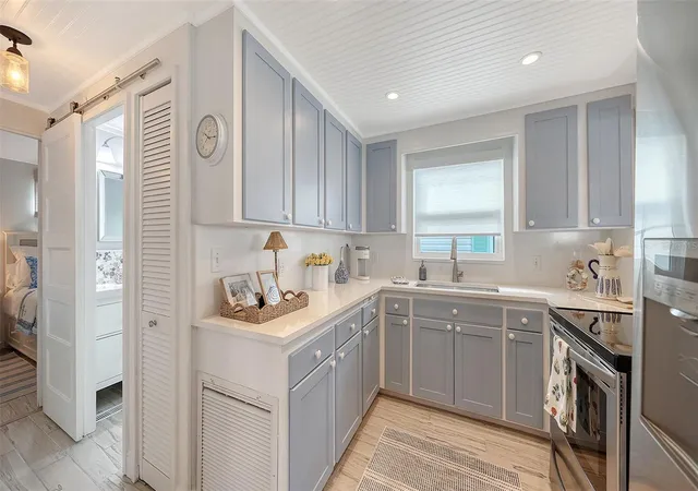 Photo 3 of Manufactured home for sale at 3710 Gulf Of Mexico Dr #A3, Longboat Key, FL 34228 | MLS# A4708279 | Listing updated on 2026-10-06