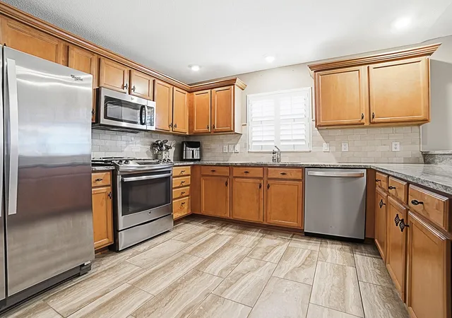 Photo 2 of Single family home for sale at 1530 Barnwell Pl, The Villages, FL 32162 | MLS# G5118559 | Listing updated on 2026-10-10