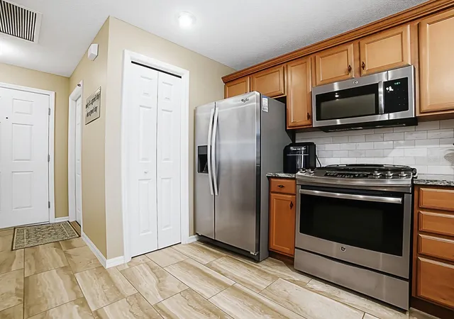 Photo 3 of Single family home for sale at 1530 Barnwell Pl, The Villages, FL 32162 | MLS# G5118559 | Listing updated on 2026-10-10