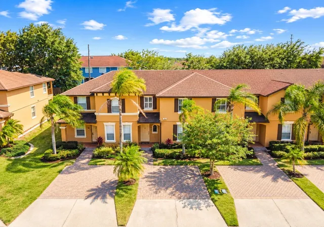 Photo 2 of Townhouse for sale at 3632 Calabria Ave, Davenport, FL 33897 | MLS# O6446807 | Listing updated on 2026-10-08