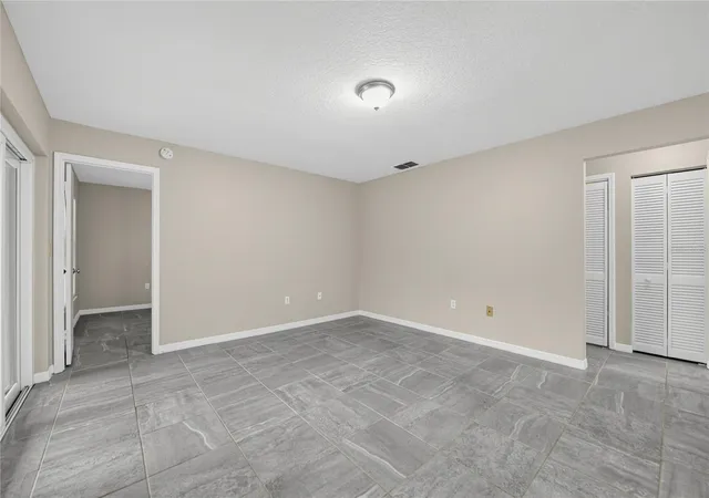Photo 3 of Townhouse for sale at 523 Hunter Cir, Kissimmee, FL 34758 | MLS# O6446811 | Listing updated on 2026-10-07