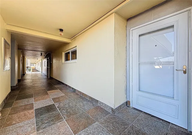 Photo 2 of Condo for sale at 4550 Cove Cir #106, Saint Petersburg, FL 33708 | MLS# TB8554414 | Listing updated on 2026-10-16