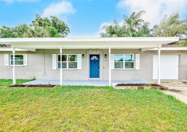 Photo 1 of Single family home for sale at 214 45th Avenue Ne, Saint Petersburg, FL 33703 | MLS# TB8554419 | Listing updated on 2026-10-03