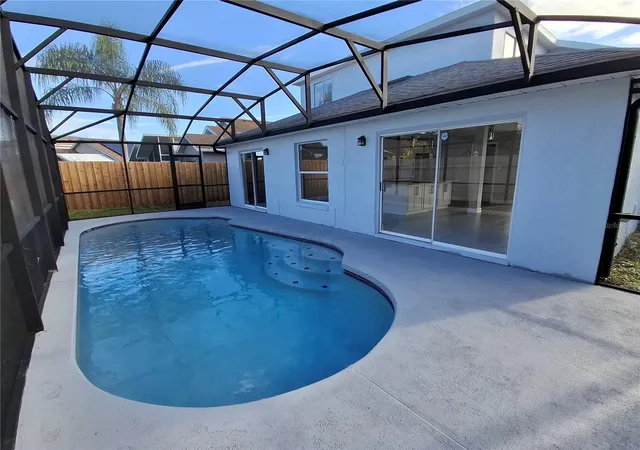 Photo 3 of Single family home for sale at 1518 Avleigh Cir, Orlando, FL 32824 | MLS# S5158777 | Listing updated on 2026-10-03