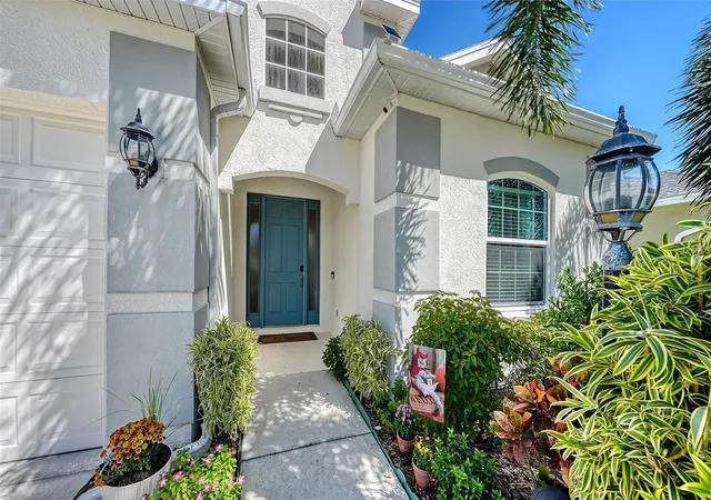 Photo 3 of Single family home for sale at 15213 Blue Fish Cir, Lakewood Ranch, FL 34202 | MLS# A4708283 | Listing updated on 2026-10-20