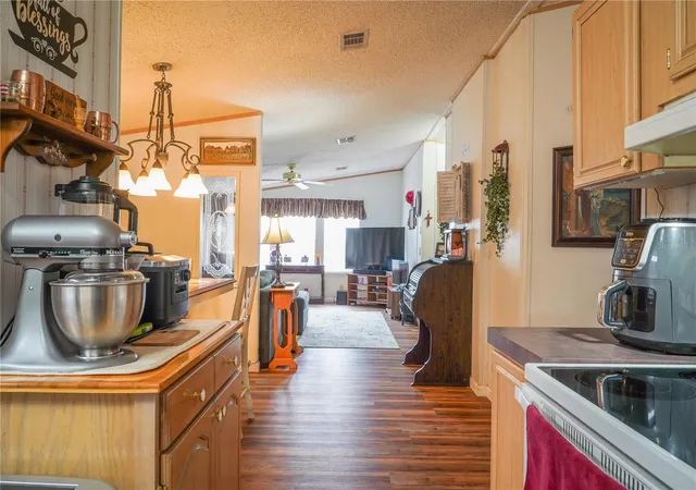 Photo 3 of Manufactured home for sale at 6725 Forestview Ln, Lakeland, FL 33811 | MLS# G5118562 | Listing updated on 2026-10-08