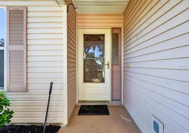 Photo 4 of Single family home for sale at 752 Old Oaks Ln, Leesburg, FL 34748 | MLS# G5118563 | Listing updated on 2026-10-22
