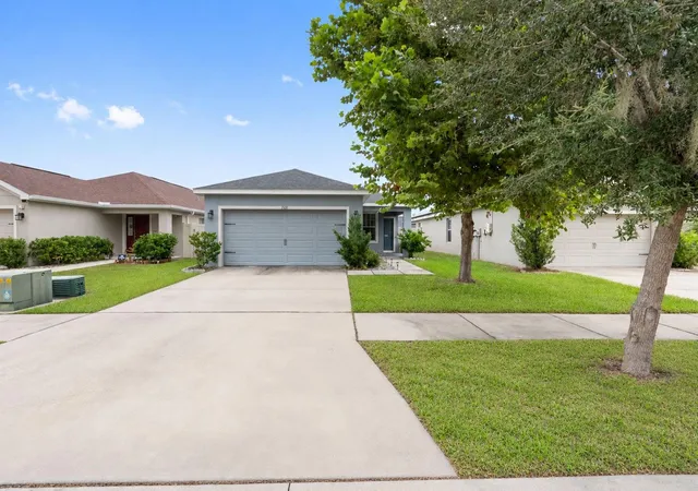 Photo 4 of Single family home for sale at 7310 Indigo Oasis Ct, Gibsonton, FL 33534 | MLS# TB8554431 | Listing updated on 2026-10-09