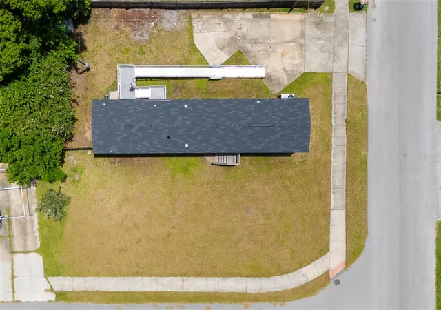 Photo 2 of Manufactured home for sale at 8207 Charlin Pkwy, Orlando, FL 32822 | MLS# V4951638 | Listing updated on 2026-10-08