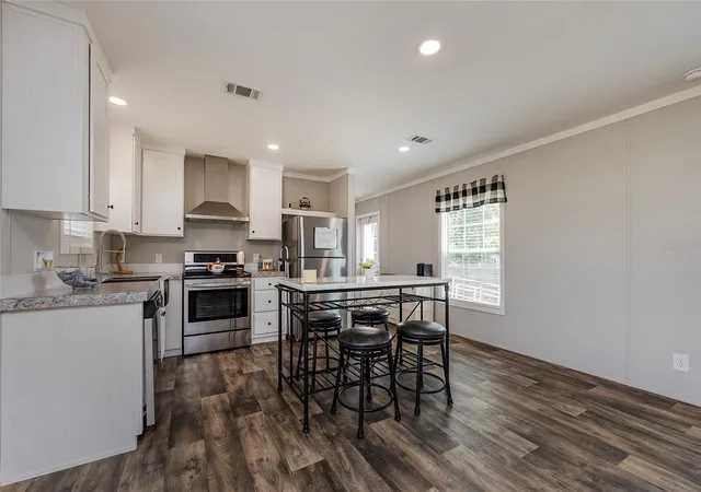 Photo 3 of Manufactured home for sale at 8207 Charlin Pkwy, Orlando, FL 32822 | MLS# V4951638 | Listing updated on 2026-10-08