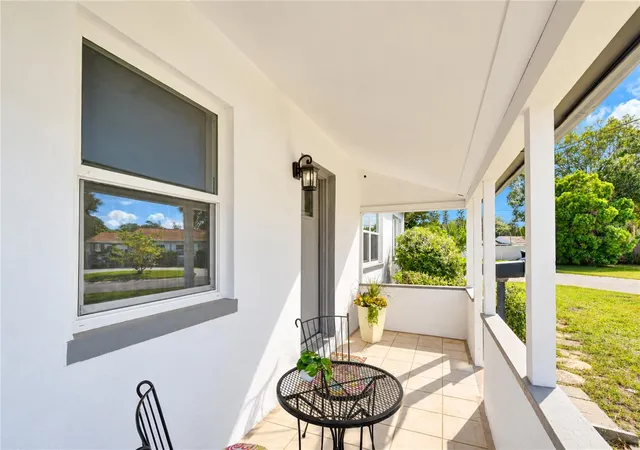 Photo 3 of Single family home for sale at 4117 Bay St Ne, Saint Petersburg, FL 33703 | MLS# TB8554437 | Listing updated on 2026-10-06