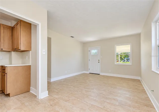 Photo 4 of Single family home for sale at 4117 Bay St NE, Saint Petersburg, FL 33703 | MLS# TB8554437 | Listing updated on 2026-10-06