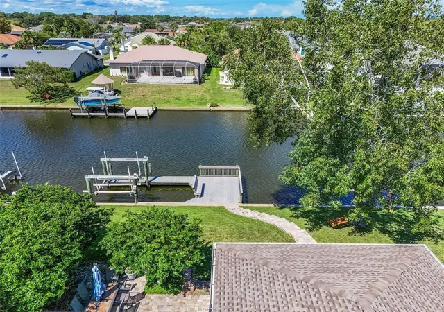Photo 3 of Single family home for sale at 8 Fleming Ct, Palm Coast, FL 32137 | MLS# FC321870 | Listing updated on 2026-10-20
