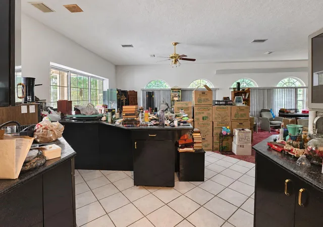 Photo 3 of Mansion for sale at 7350 Palomino Trl, Sarasota, FL 34241 | MLS# TB8554440 | Listing updated on 2026-10-05