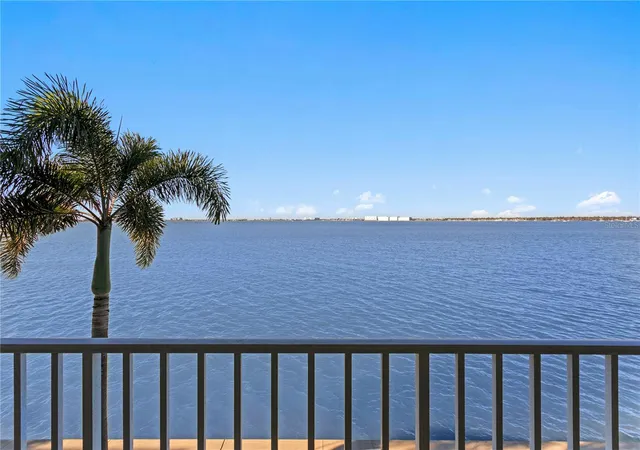 Photo 3 of Condo for sale at 5279 Isla Key Blvd S #211, Saint Petersburg, FL 33715 | MLS# TB8554442 | Listing updated on 2026-10-20