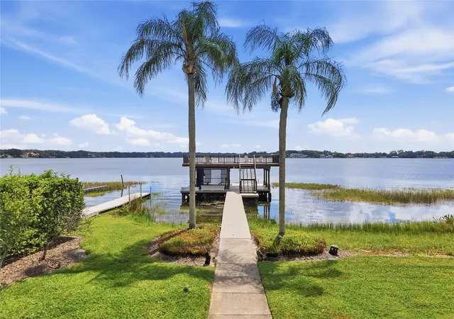 Photo 1 of Single family home for sale at 9602 Maywood Dr, Windermere, FL 34786 | MLS# O6446848 | Listing updated on 2026-10-07