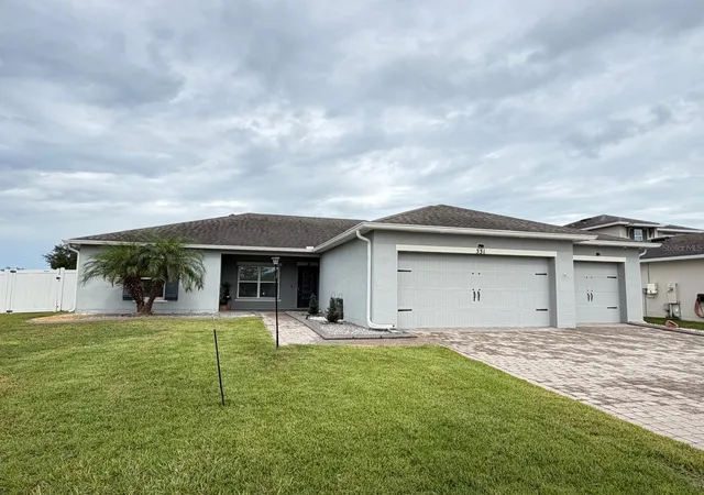 Photo 1 of Single family home for sale at 331 Quarry Rock Cir, Kissimmee, FL 34758 | MLS# O6446849 | Listing updated on 2026-10-14