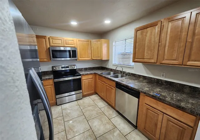 Photo 3 of Townhouse for sale at 1304 Deer Springs Rd, Port Orange, FL 32129 | MLS# O6446852 | Listing updated on 2026-10-04