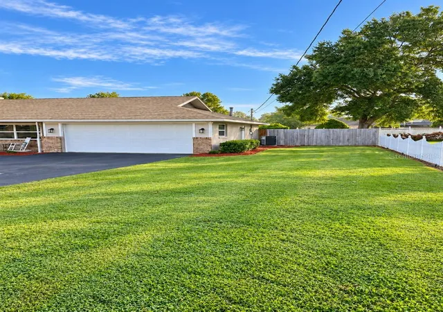 Photo 4 of Single family home for sale at 2611 SW 34th Avenue, Ocala, FL 34474 | MLS# TB8554456 | Listing updated on 2026-10-07
