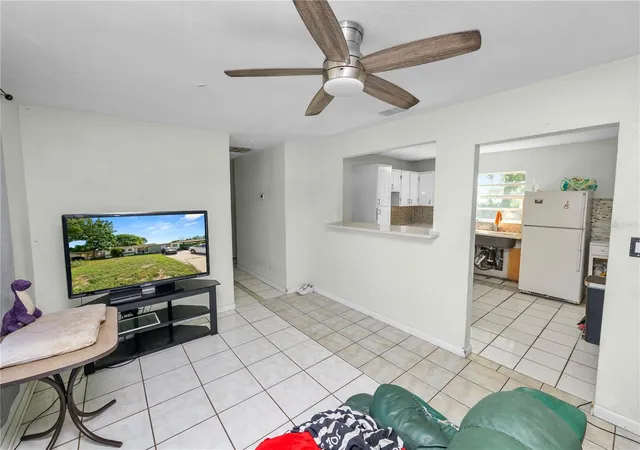 Photo 3 of Single family home for sale at 1822 Moose Dr, Lakeland, FL 33801 | MLS# L4965521 | Listing updated on 2026-10-07