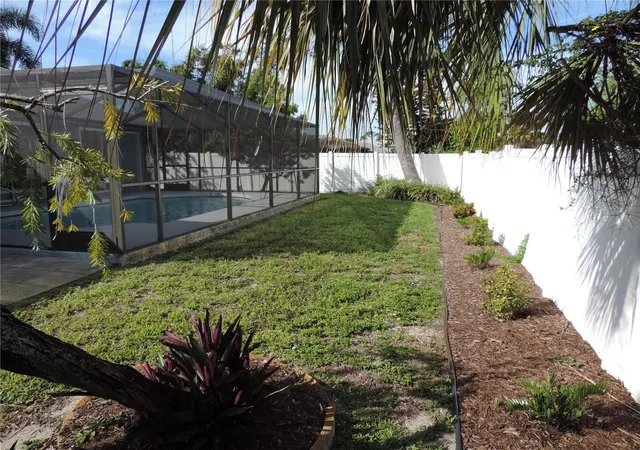 Photo 4 of Single family home for sale at 1148 Royal Rd, Venice, FL 34293 | MLS# A4708295 | Listing updated on 2026-10-20