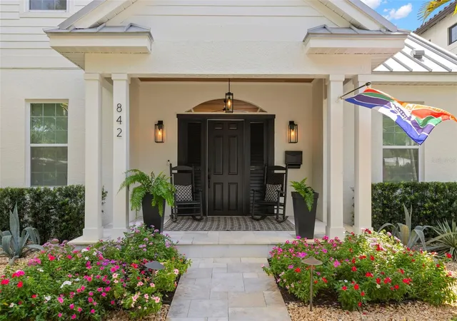 Photo 3 of Single family home for sale at 842 19th Avenue N, Saint Petersburg, FL 33704 | MLS# TB8554466 | Listing updated on 2026-10-08