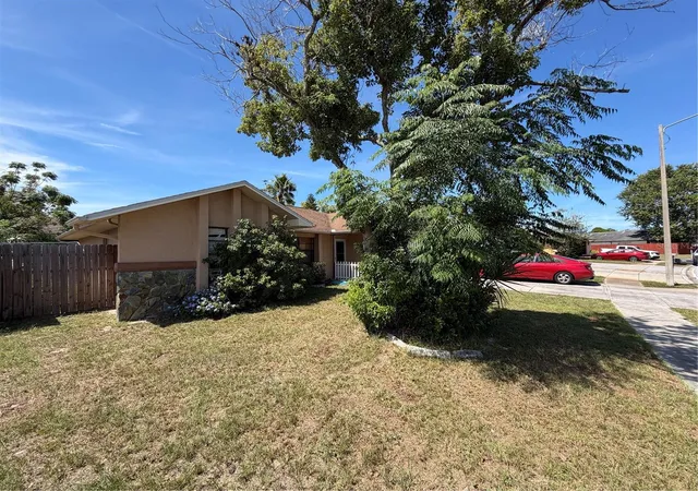 Photo 2 of Single family home for sale at 11433 Brown Bear Ln, Port Richey, FL 34668 | MLS# W7890039 | Listing updated on 2026-10-04