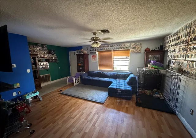 Photo 4 of Single family home for sale at 11433 Brown Bear Ln, Port Richey, FL 34668 | MLS# W7890039 | Listing updated on 2026-10-04