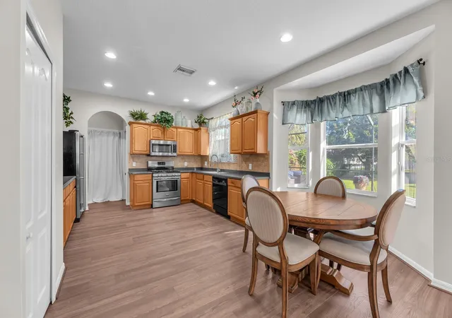 Photo 3 of Single family home for sale at 16306 Dorman Rd, Lithia, FL 33547 | MLS# TB8554477 | Listing updated on 2026-10-21