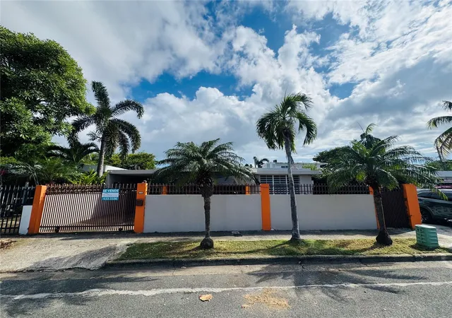 Photo 1 of Single family home for sale at 102 Urano, Carolina, PR 00979 | MLS# PR9124670 | Listing updated on 2026-10-03