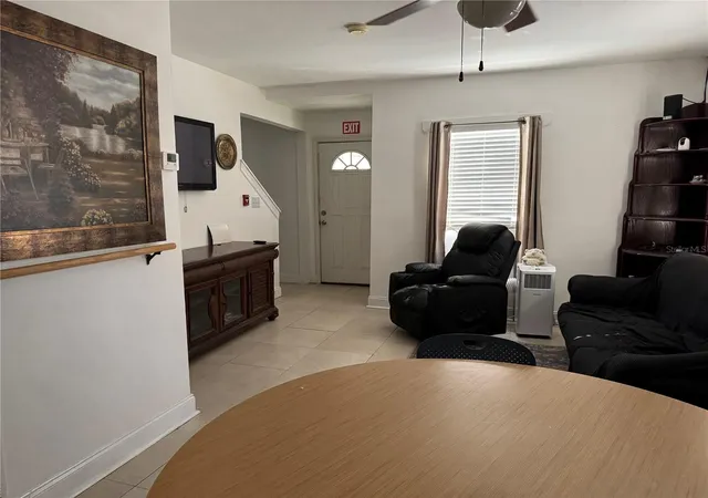 Photo 4 of Multi family home for sale at 1517 W 14th Street, Jacksonville, FL 32209 | MLS# TB8554483 | Listing updated on 2026-10-03