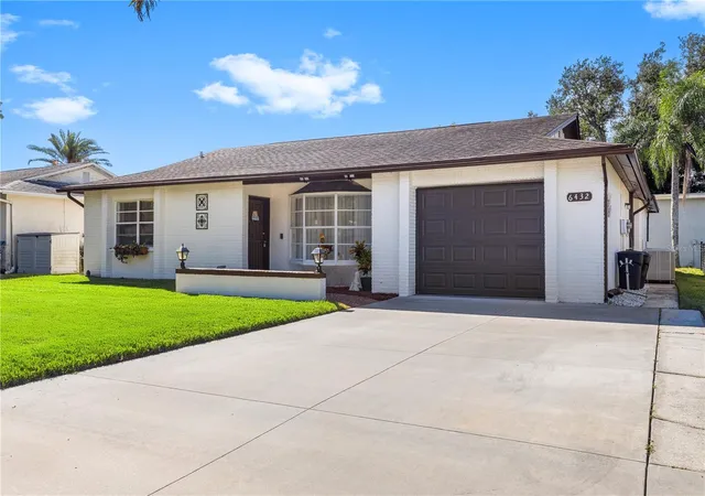 Photo 2 of Single family home for sale at 6432 Meadowbrook Ln, New Port Richey, FL 34653 | MLS# TB8554484 | Listing updated on 2026-10-07