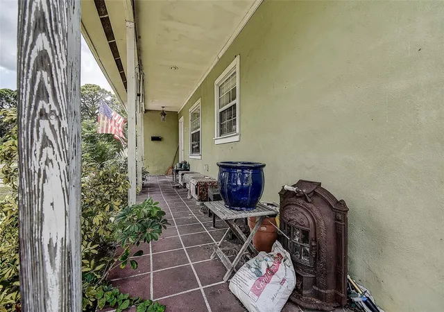 Photo 3 of Single family home for sale at 1508 Suffolk St N, Saint Petersburg, FL 33710 | MLS# TB8554485 | Listing updated on 2026-10-15