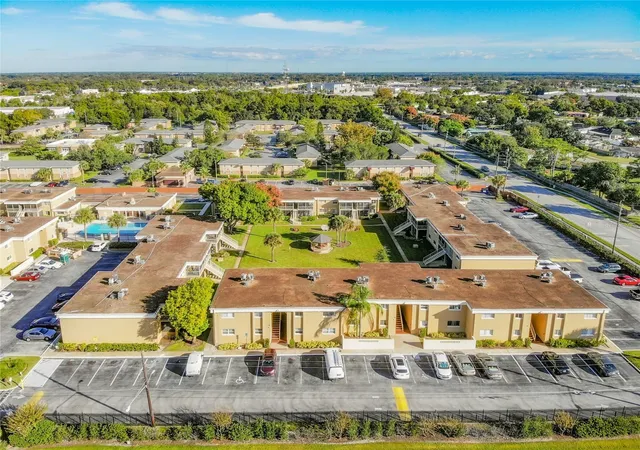 Photo 3 of Condo for sale at 1000 Lake Of The Woods Blvd #202H, Fern Park, FL 32730 | MLS# O6446887 | Listing updated on 2026-10-05