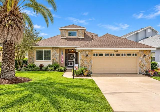 Single family home for sale at 3210 Saratoga Dr, TAVARES, FL 32778 | MLS# G5118573