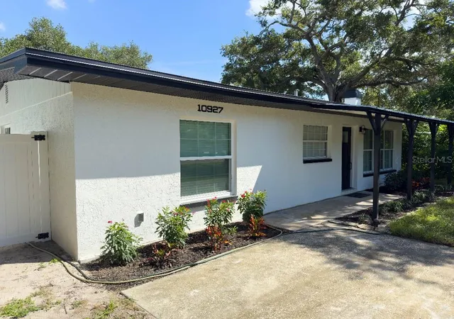 Photo 3 of Single family home for sale at 10927 72nd Avenue, Seminole, FL 33772 | MLS# TB8554487 | Listing updated on 2026-10-06