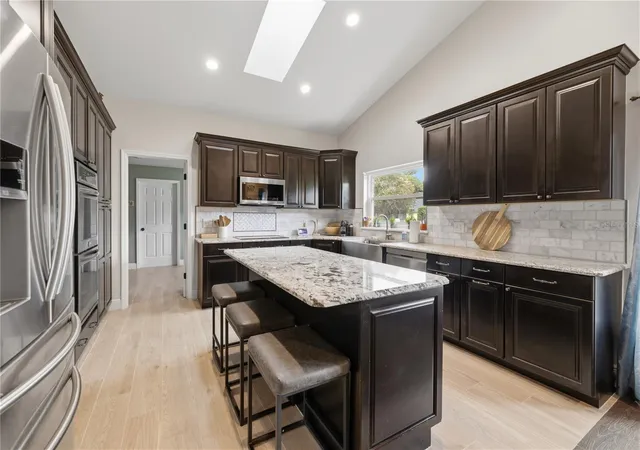 Photo 3 of Sale Pending at 434 Twisting Pine Cir, Longwood, FL 32779 | MLS# O6446891 | Listing updated on 2026-10-06