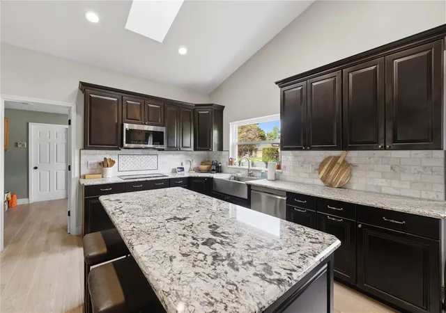Photo 3 of Sale Pending at 434 Twisting Pine Cir, Longwood, FL 32779 | MLS# O6446891 | Listing updated on 2026-10-06