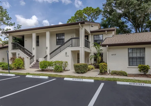 Photo 2 of Condo for sale at 4713 Winslow Beacon #5, Sarasota, FL 34235 | MLS# A4708310 | Listing updated on 2026-10-08