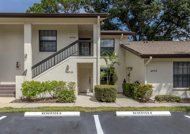 Photo 3 of Condo for sale at 4713 Winslow Beacon #5, Sarasota, FL 34235 | MLS# A4708310 | Listing updated on 2026-10-08