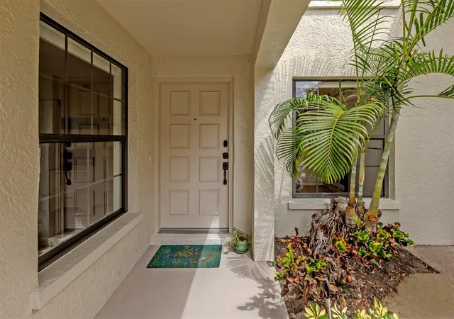 Listing Photo 4 - Condo for sale in building located at 4713 Winslow Beacon, SARASOTA, FL 34235 - Unit #5