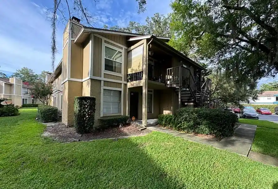 Listing Photo 1 - Condo for sale in 14417 Hanging Moss Cir located at 14417 Hanging Moss Cir, TAMPA, FL 33613 - Unit #102