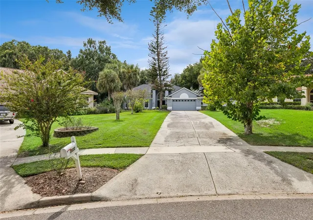Photo 4 of Single family home for sale at 7830 Bridgestone Dr, Orlando, FL 32835 | MLS# O6446896 | Listing updated on 2026-10-07