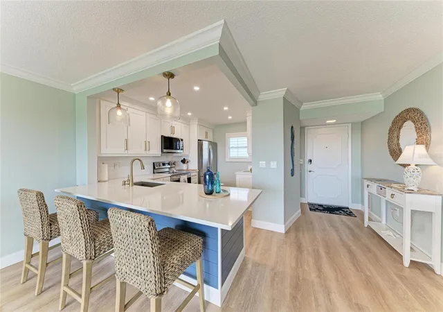 Photo 3 of Condo for sale at 4040 Ironwood Cir #702F, Bradenton, FL 34209 | MLS# A4708314 | Listing updated on 2026-10-08