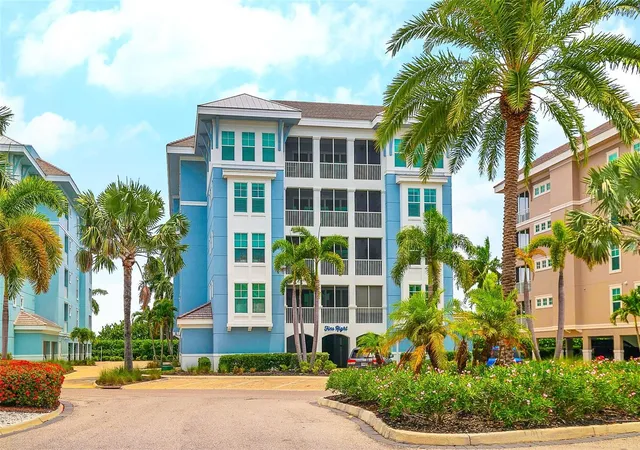 Photo 2 of Condo for sale at 391 Aruba Cir #203, Bradenton, FL 34209 | MLS# A4708315 | Listing updated on 2026-10-07
