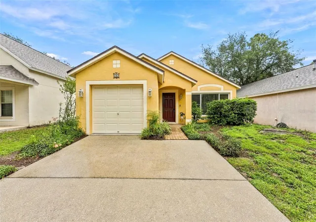 Photo 1 of Single family home for sale at 609 Cape Cod Cir, Valrico, FL 33594 | MLS# TB8554499 | Listing updated on 2026-10-10